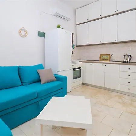 Dimitris Garden House Holiday home